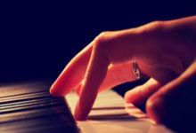 深圳知名的配资公司:股票十大平台-胜宏科技暴涨6倍以上！滞涨+绩优+低PE行业龙头股揭晓 13股上榜